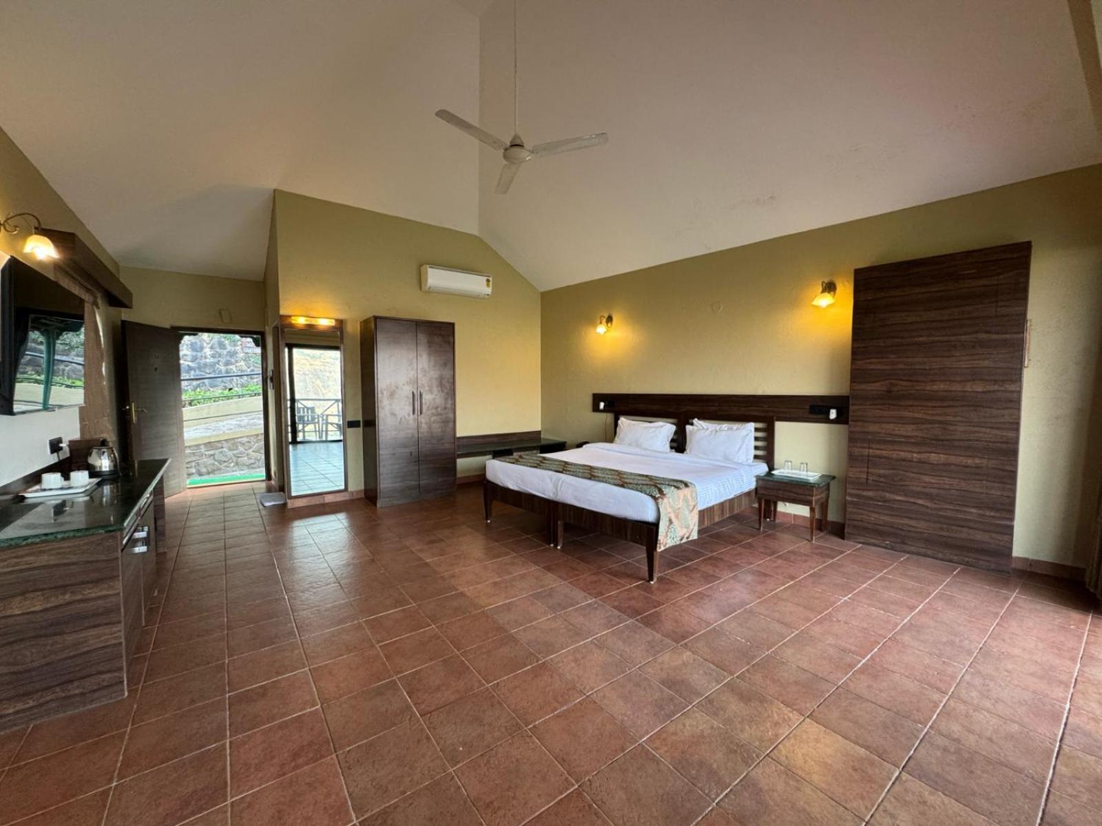 Upper Deck Resort - Stay And Relax At The Highest Peak Lonavala Exteriér fotografie