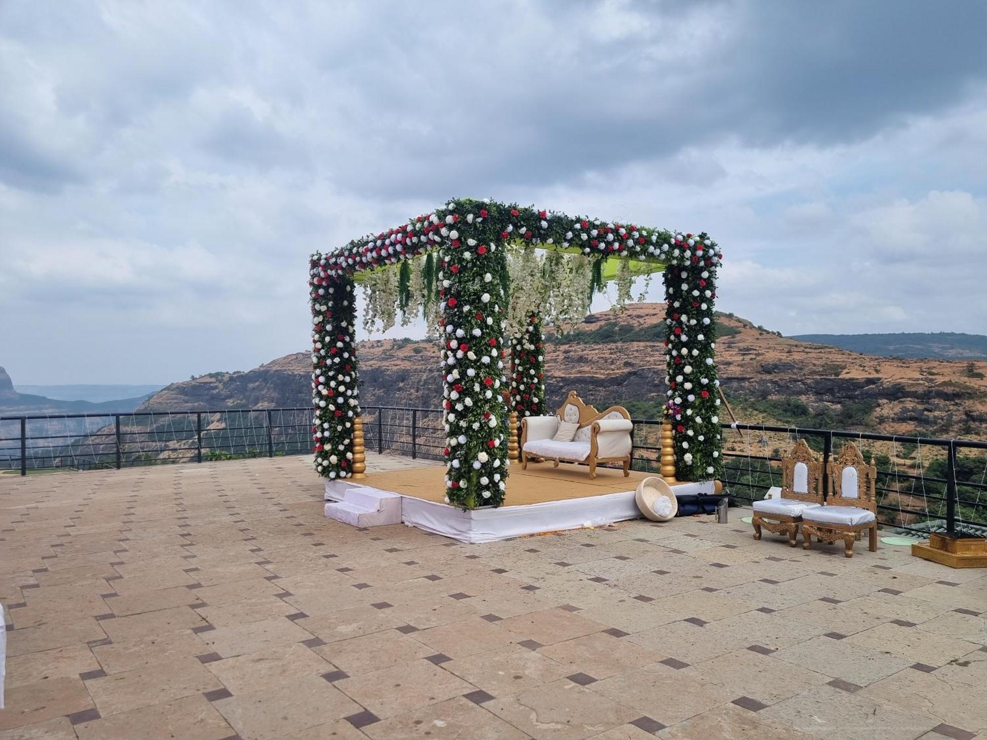 Upper Deck Resort - Stay And Relax At The Highest Peak Lonavala Exteriér fotografie